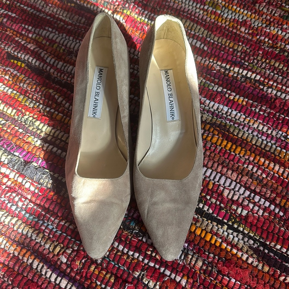 Manolo Blahnik Taupe Suede Pumps